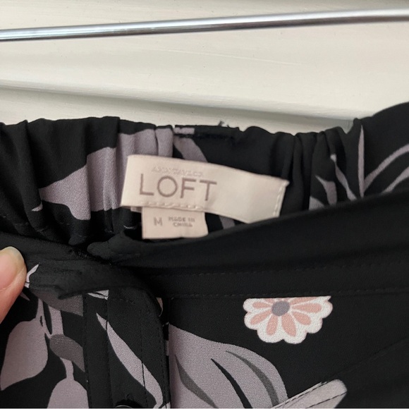 Loft Mini skirt floral print round hem, lace tie on waist with pockets, Size M - Picture 7 of 9